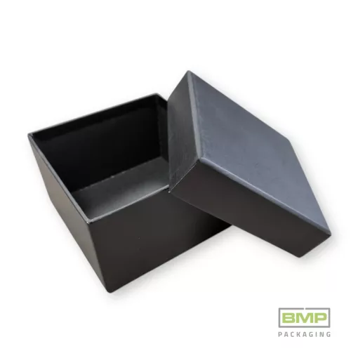 Díszdoboz kocka alakú, fekete 9,5 x 9,5 x 6 cm - 6 db / csomag