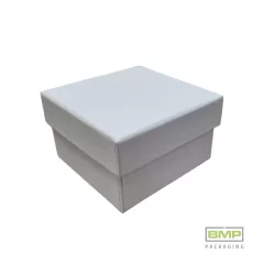   Díszdoboz kocka alakú, fehér 9,5 x 9,5 x 6 cm - 6 db / csomag